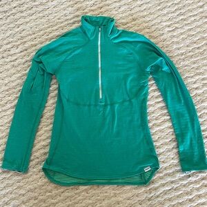 Green Patagonia Capilene 4 q-zip, size M